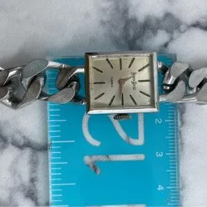 Nieman Marcus Pedre Women’s Chain Link Quartz Watch 1953 Swiss Pedre Vintage Ladies 14K Gold Plated Watch  main image 2